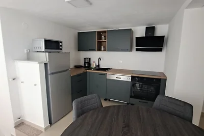 Elegant Brsec Apartments with Sea View - Two ...