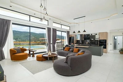 Villa in Kalkan mit Schwimmbecken