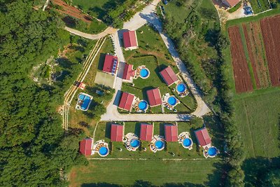 Ferienhaus mit privatem Pool für 6-8 Personen...