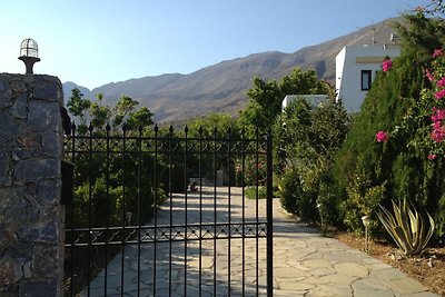 Moderna Villa a Lefkogia - Creta con Piscina