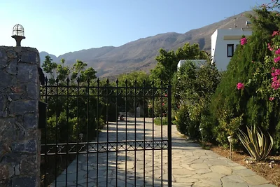 Villa in Lefkogia mit privatem Pool