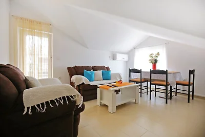 Apartments Kapetan - Two Bedroom Apartment wi...