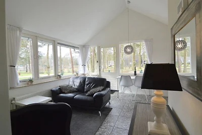 Abgeschiedene Ferienwohnung in dichtem Wald