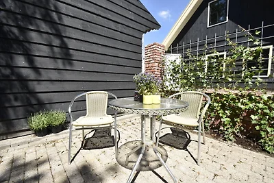 Apartment in Sint Maartensbrug mit Garten