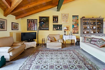 Appartamento isolato con balcone