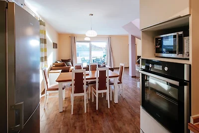 Geräumiges Ferienhaus mit großer Terrasse, 2 ...