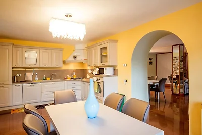 Villa in Artogne in der Nähe der Stadt