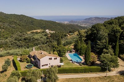 Luxuriöse Villa in Tanneron mit privatem Pool