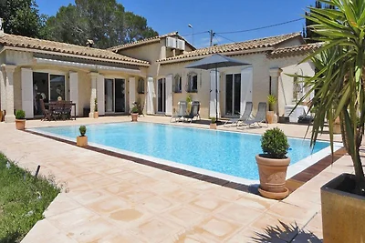 Villa indipendente con piscina privata