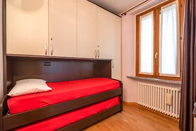 Modernes Apartment in Meina in Seenähe