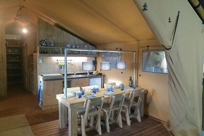 Schönes Glamping-Zelt mit Küche und Bad, nahe...
