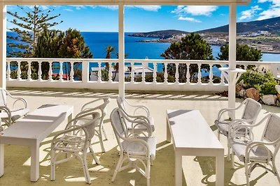 Scenic Holiday Home in Syros con Balcone
