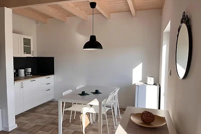 Ferienhaus mit Terrasse und großem Garten
