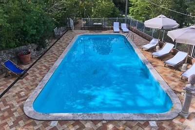 Ferienhaus in Sassetta mit Terrasse