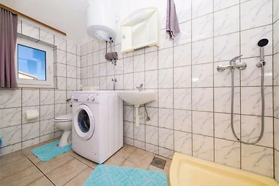 Trogir Comfortable Apartment with Terrace - T...