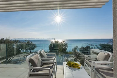 Villa di lusso con giardino privato a Kožino