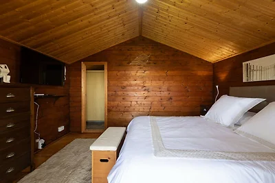 Geräumige Familienvilla mit beheiztem Pool