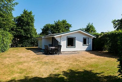 Holzbungalow mit Geschirrspüler, 1,5 km vom S...