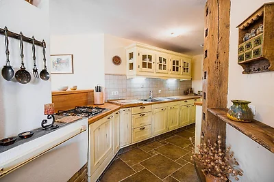 Hidden Authentic Haven Apartments - One Bedro...