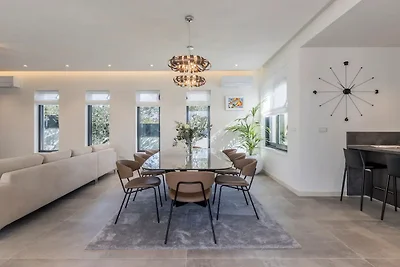 Three Bedroom Villa with Pool