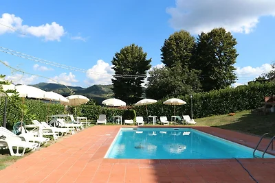 Villa in Vicchio mit Tennisplatz