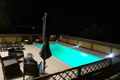Geräumige Wohnung mit Blick auf die Weinberge
