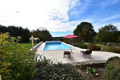 Casa vacanze con piscina privata a Montcléra