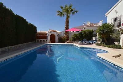 Moderne Villa mit Whirlpool