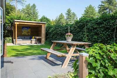 Casa moderna con tetto a Rhenen