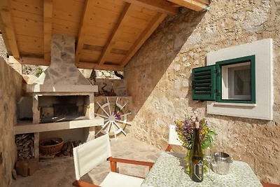 Villa moderna a Grohote con piscina