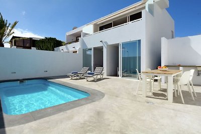 Spacious Villa in Puerto del Carmen with Swim...