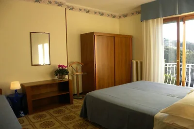 Appartamento a Pietra Ligure con garage