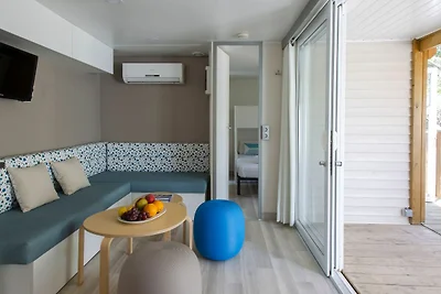 Chalet mit 2 Bהdern in Strandnהhe