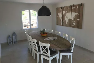 Villa a Le Plan-de-la-Tour con piscina
