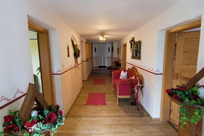 Accogliente appartamento a Feldwies con sauna
