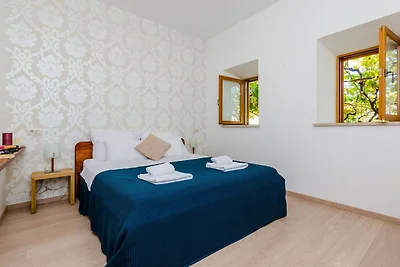 Villa Art Gallery - Six Bedroom Villa with Te...