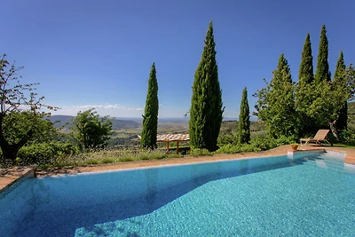 Bellissima villa con piscina a Cortona