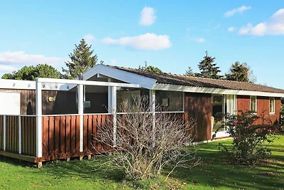 8 persoons vakantie huis in Væggerløse-By...