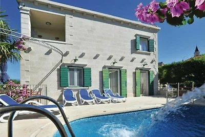Villa mit 5 Schlafzimmer