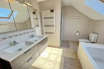 Schöne Villa ist mit allem modernen Komfort...