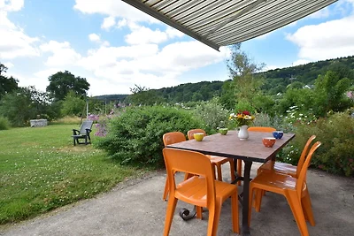Komfortables Ferienhaus in der Nähe des Sees