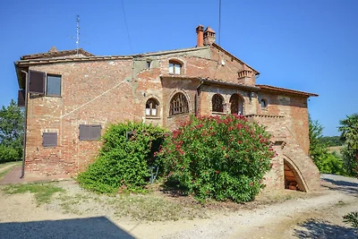 Agriturismo accogliente con piscina