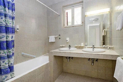 Apartment Fontana Resort in Jelsa mit Pool