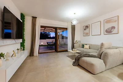 Moderno rifugio vicino alla costa di Zara