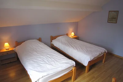 Zäitgenëssesch Vakanzenhaus zu Houffalize