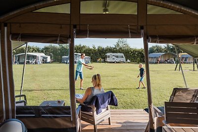 Schöne Zeltlodge in einem Ferienpark