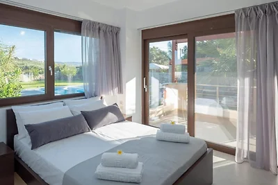 Diamond Villa mit Swimmingpool