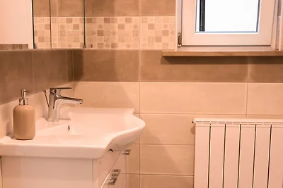 Izola Spacious Apartment with Terrace and Pat...