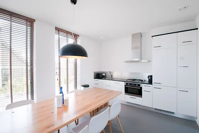 Lodge dal design moderno direttamente...