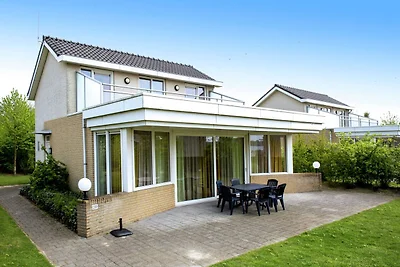 Stilvolle Villa am See